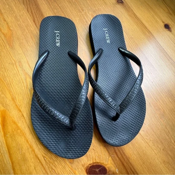 J. Crew flip flops black size 6 - Picture 1 of 6